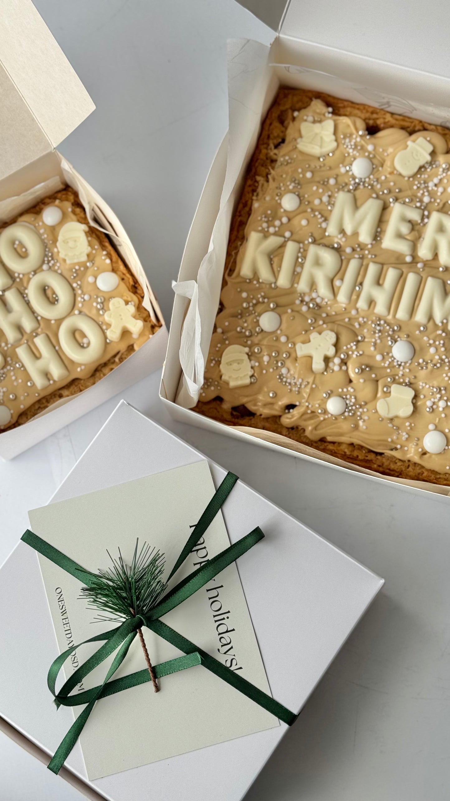 CUSTOM CHRISTMAS BLONDIE (mini)