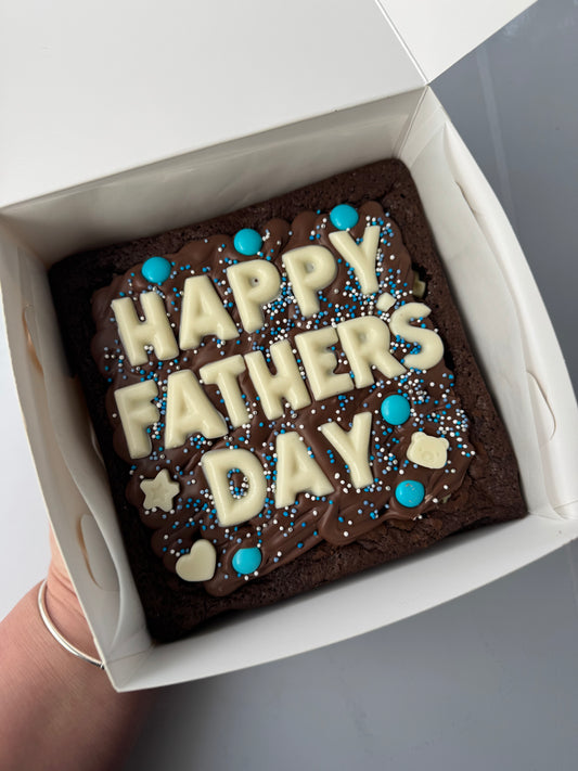 FATHER'S DAY PERSONALISED BROWNIE/BLONDIE (standard 18cm X 18cm)
