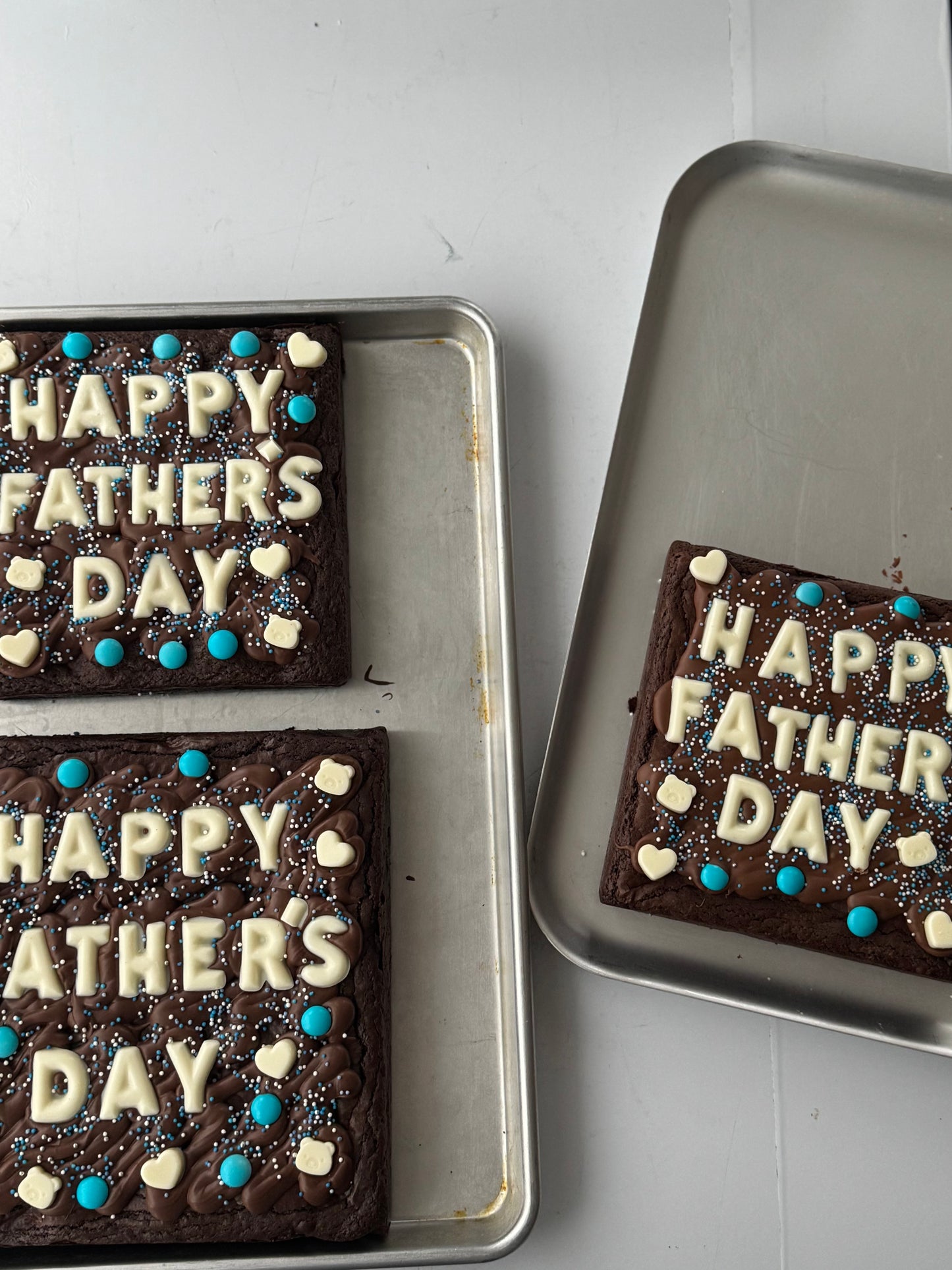 LARGE CUSTOM FATHER'S DAY BROWNIE/BLONDIE 🐻💙