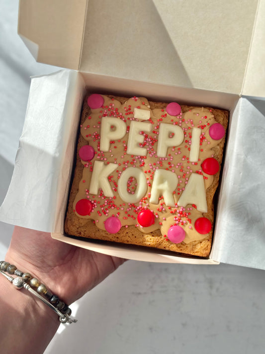 PERSONALISED BLONDIE (mini)