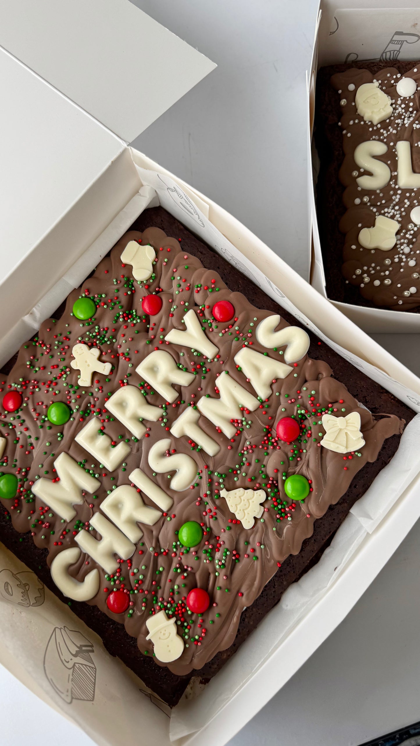 CUSTOM CHRISTMAS BROWNIE (large)