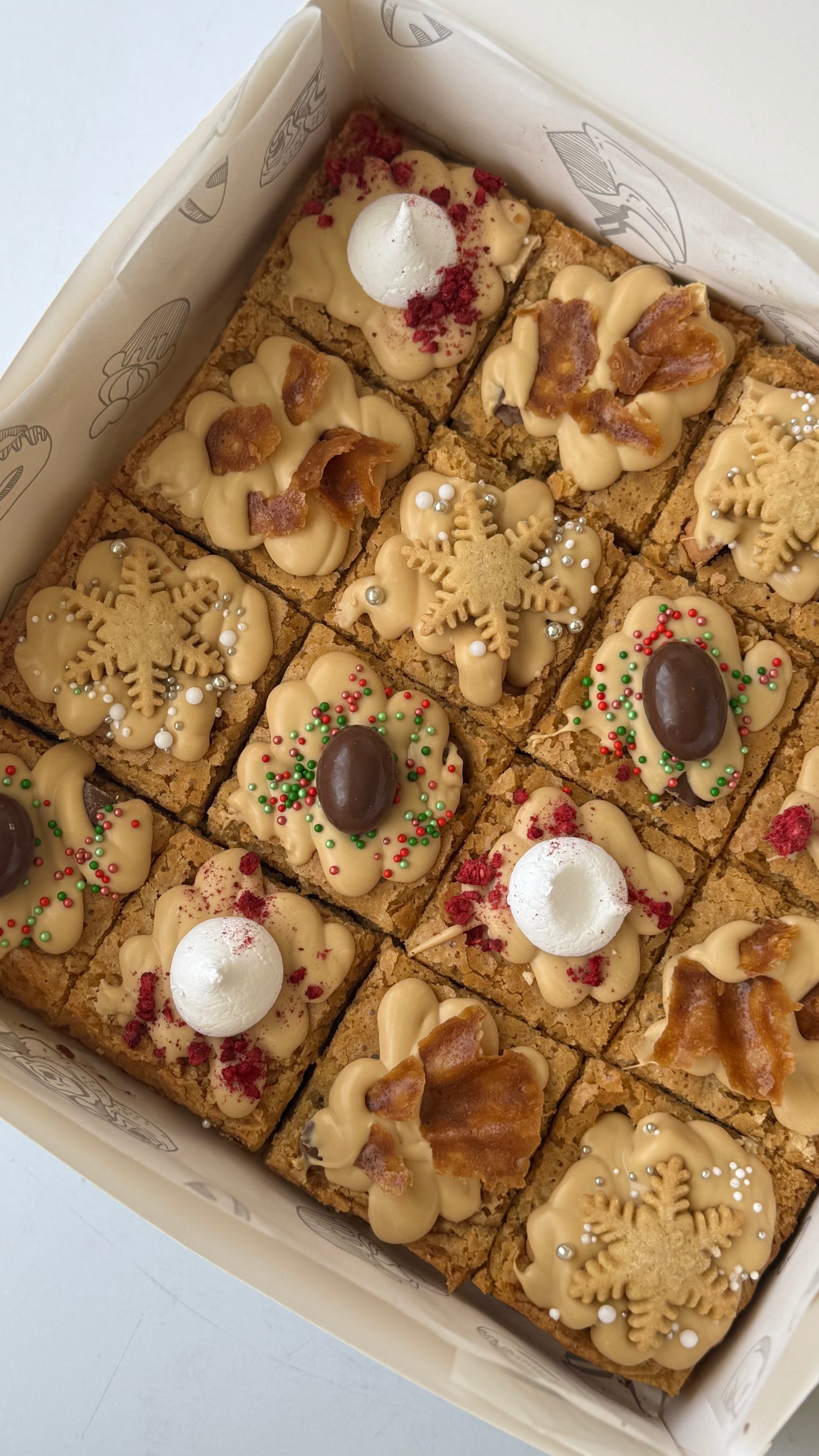 CHRISTMAS LOADED BLONDIE