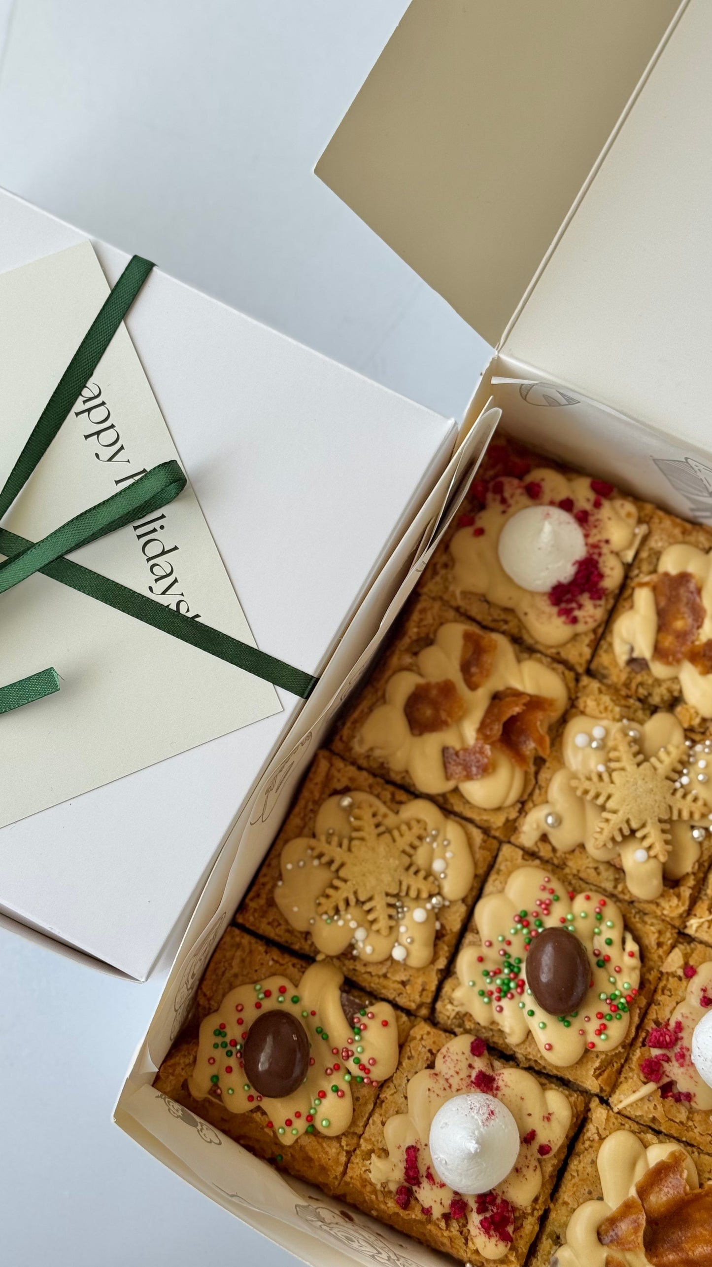 CHRISTMAS LOADED BLONDIE