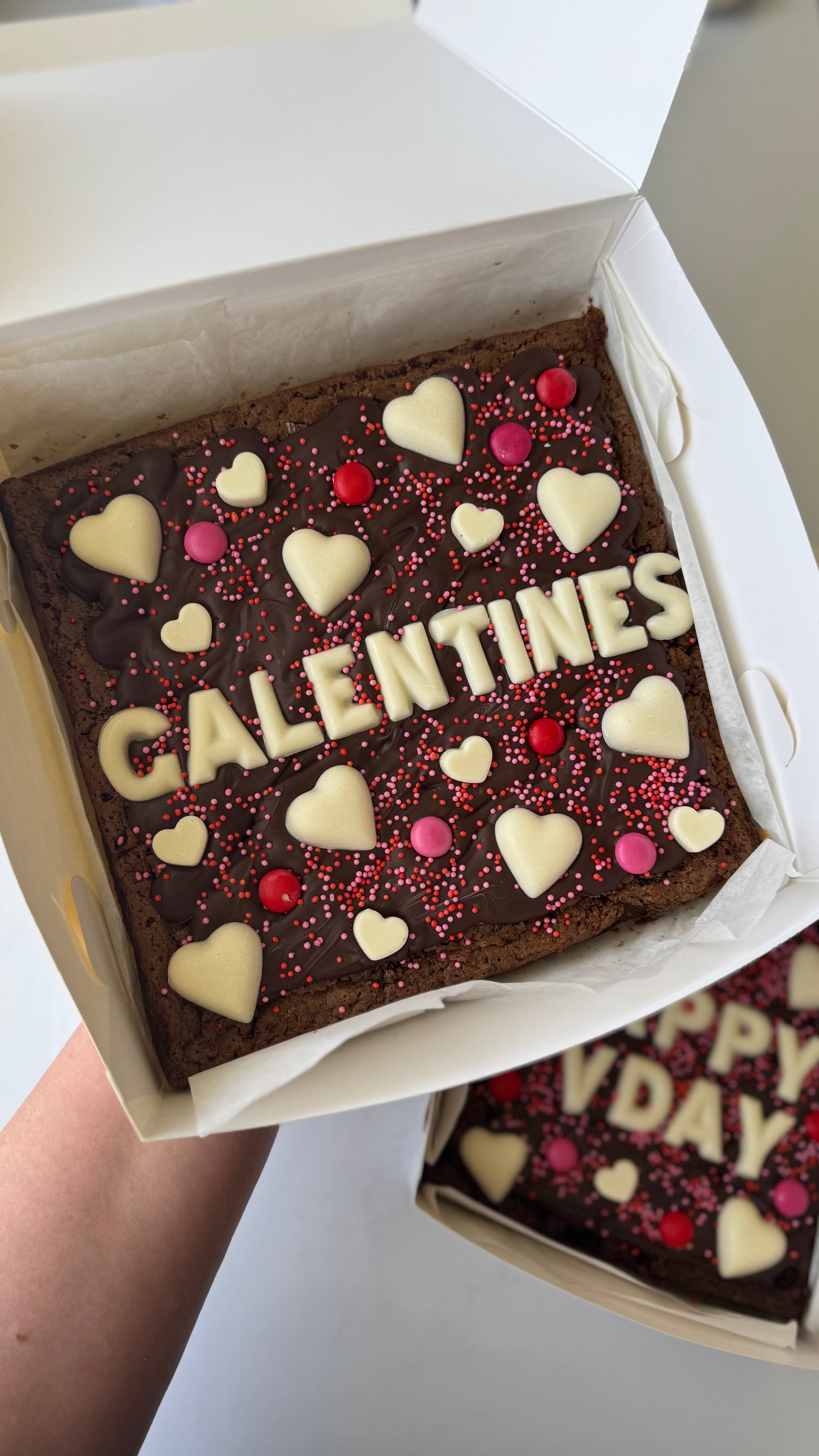 PERSONALISED VDAY BROWNIE (large)