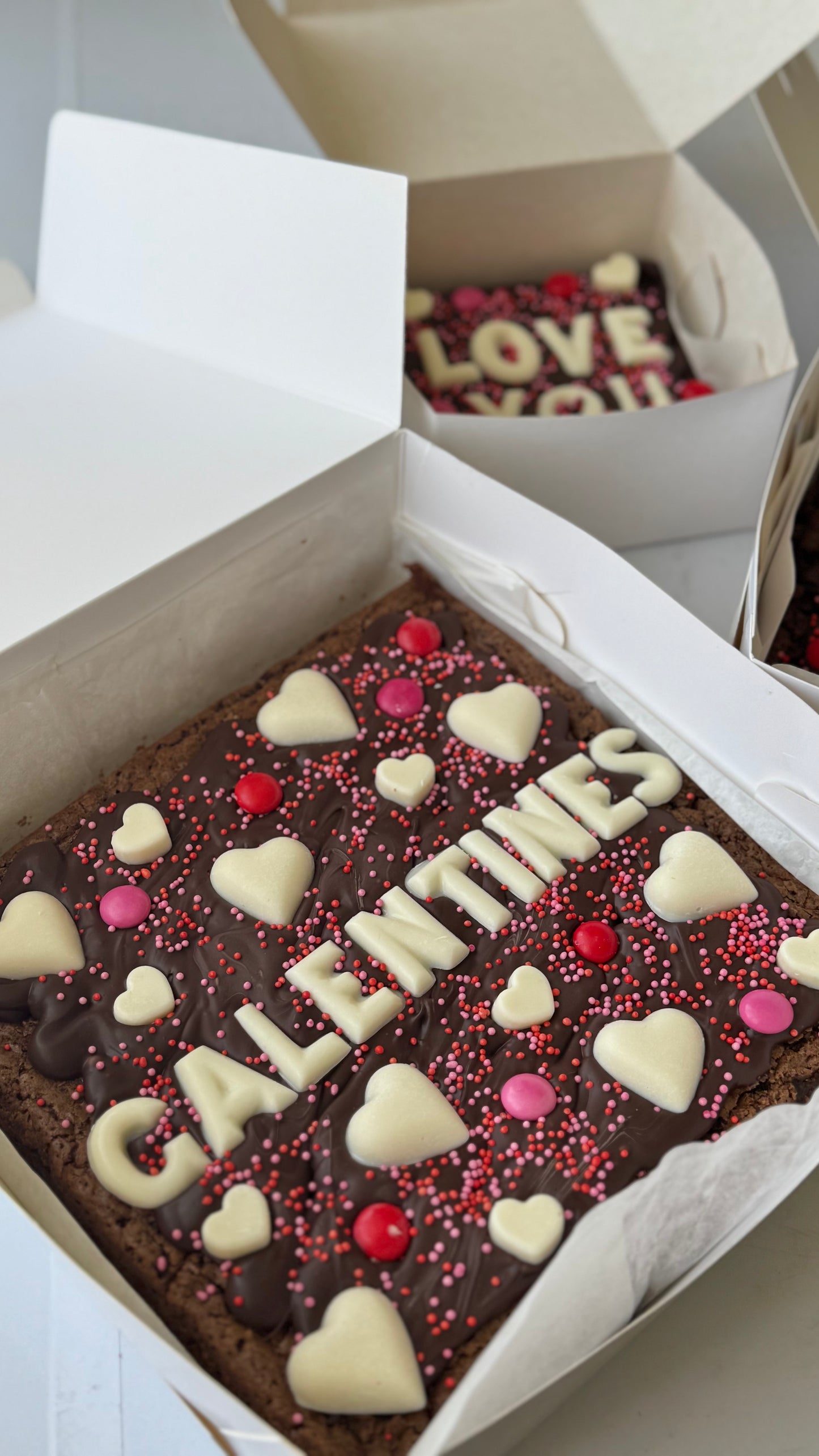 PERSONALISED VDAY BROWNIE (large)