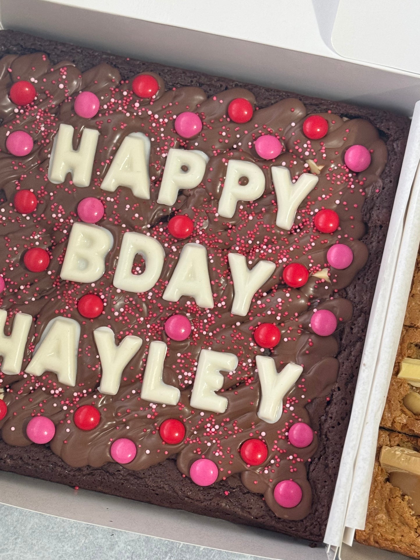 PERSONALISED BROWNIE/BLONDIE (large 22.5cm X 22.5cm)